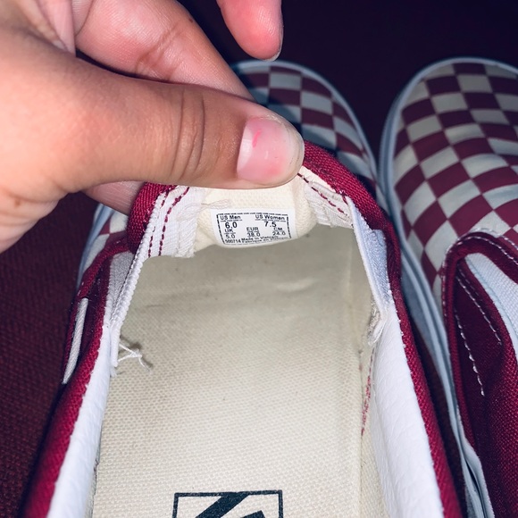 Burgundy checkered vans - Picture 5 of 7